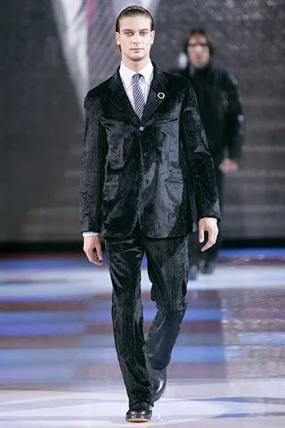 Look 15